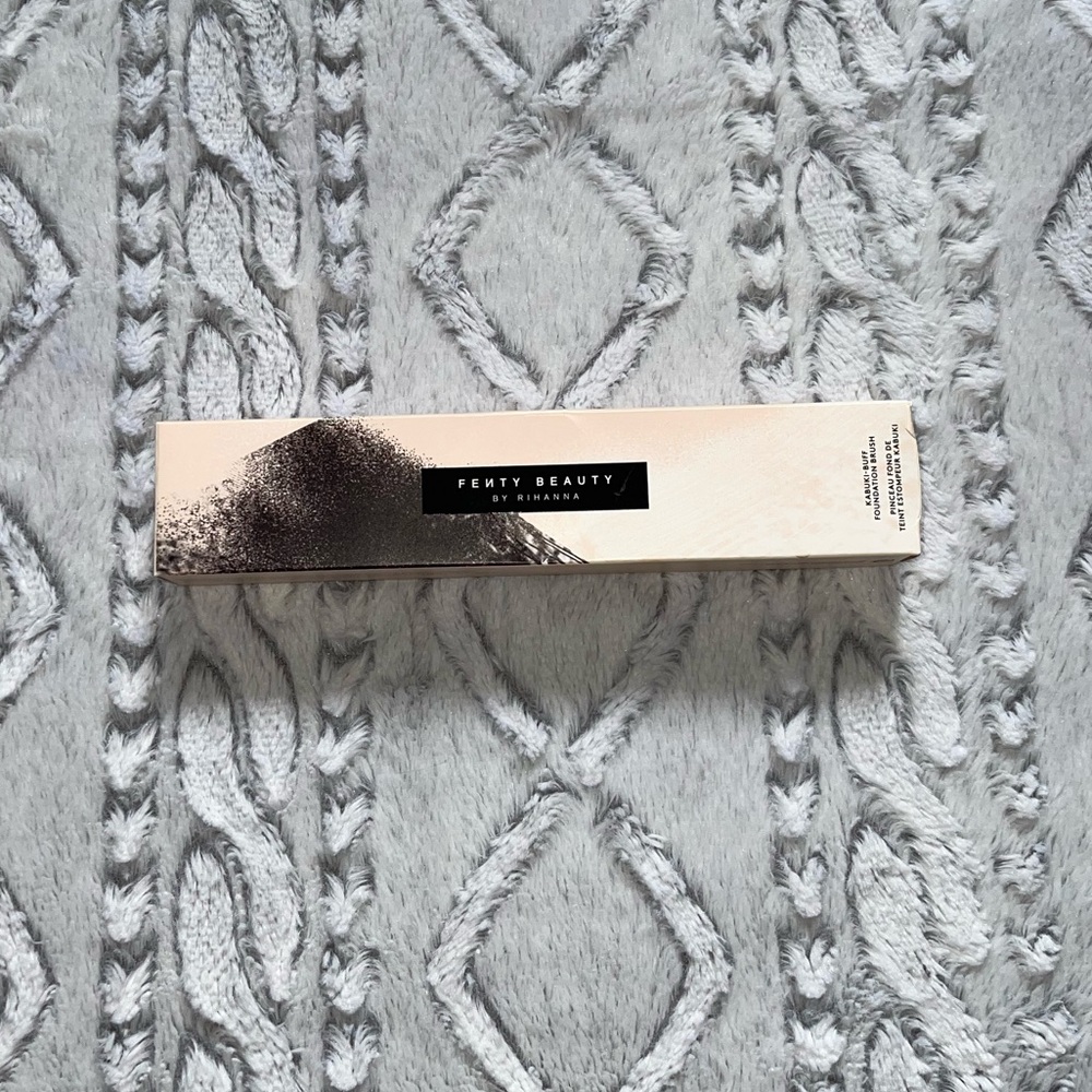 Fenty Beauty by Rihanna Kabuki-Buff Foundation Brush 115